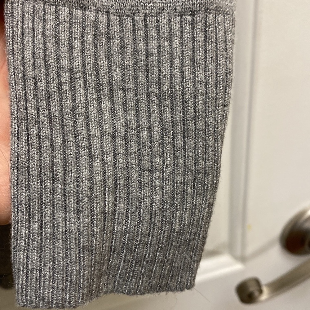 Philosophy gray long sleeve open cardigan sweater size medium - Picture 7 of 8